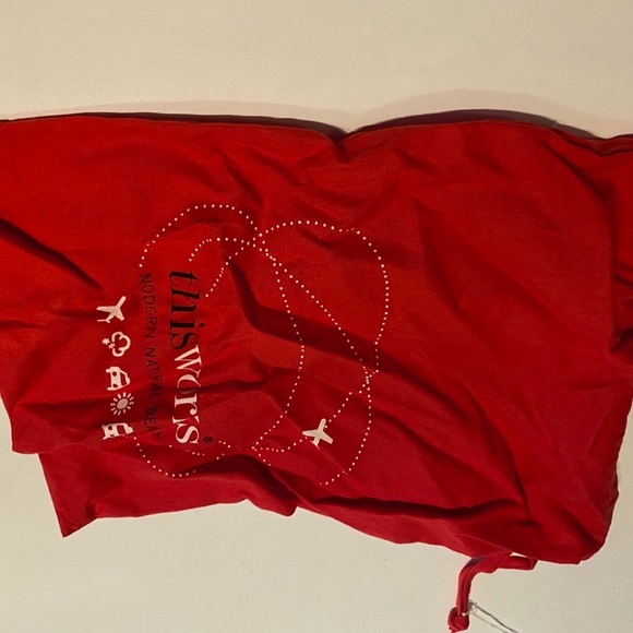 Red and Black Makeup Bag/Travel Bag Bundle - Aveda, Sephora, This Works - Picture 5 of 5